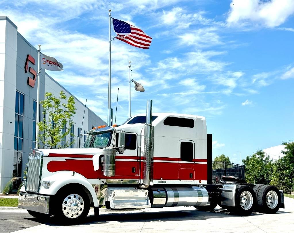 Kenworth W 900 Sattelzugmaschinen