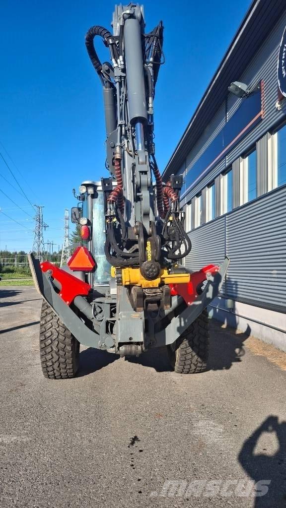 Lännen 8600 G Baggerlader
