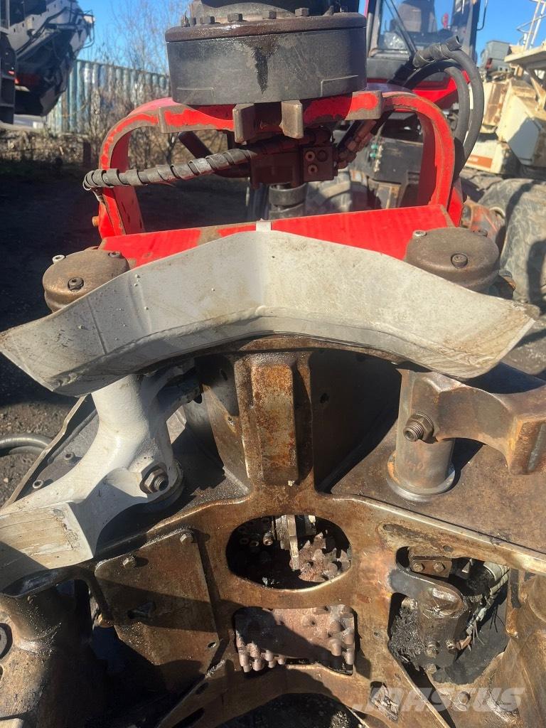 Komatsu 901 TX Harvester