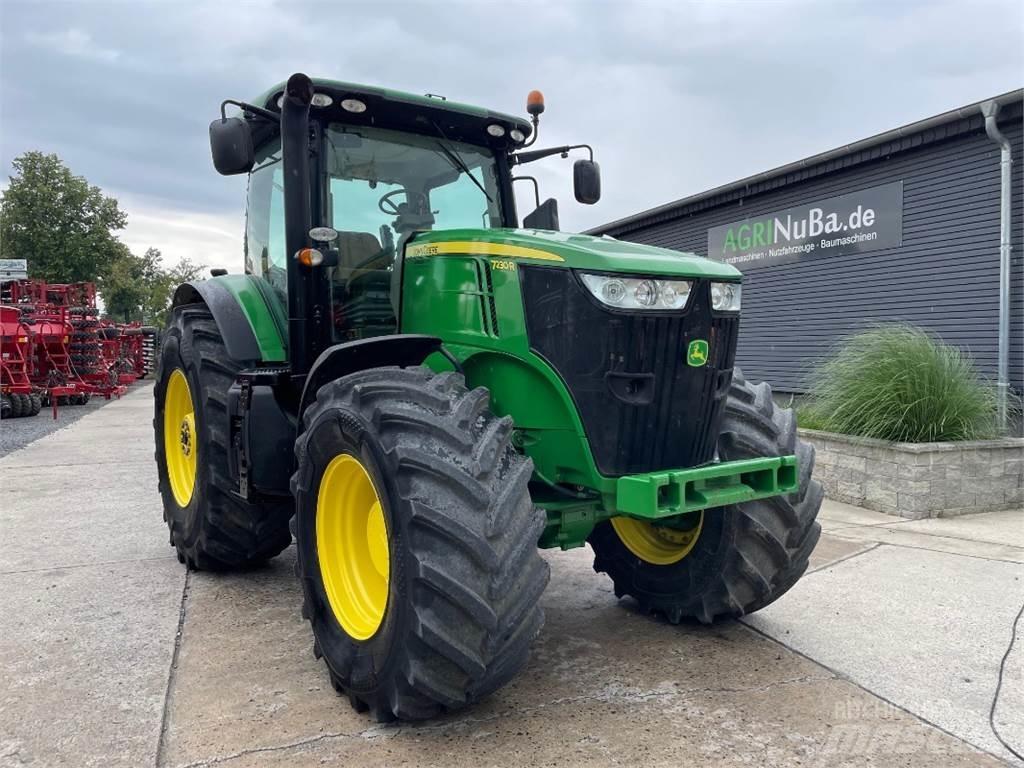 John Deere 7230 R Traktoren