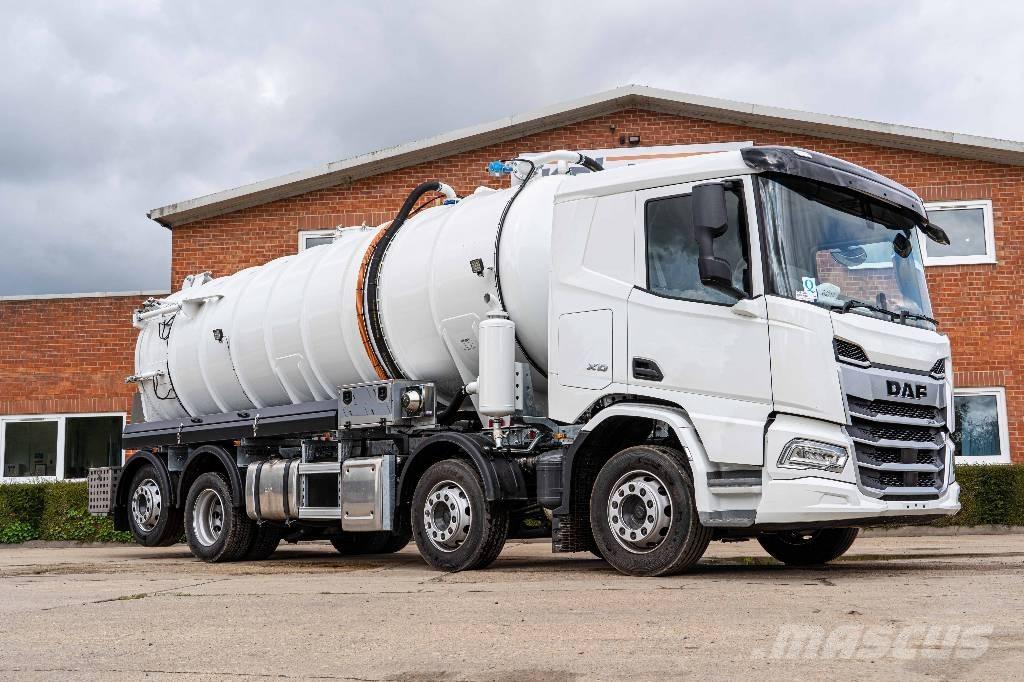 DAF XD 450 FAX 8x2 Tankwagen