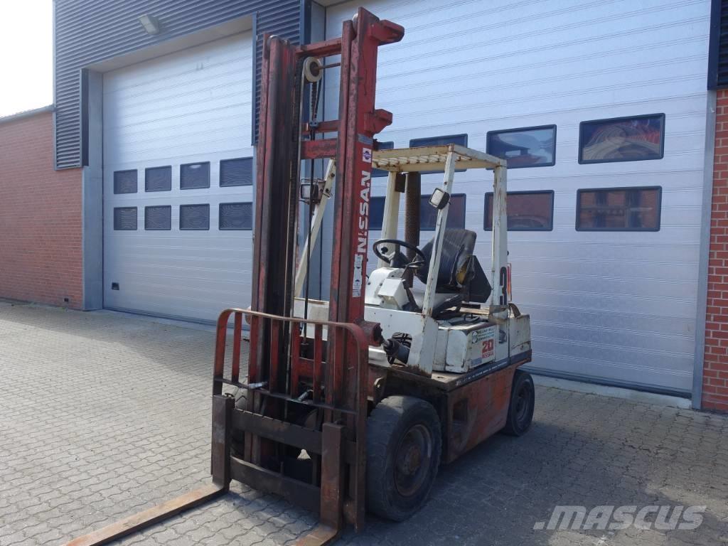 Nissan EH 02 A 20U Dieselstapler