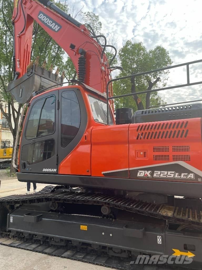 Doosan DX 225 Midibagger  7t - 12t