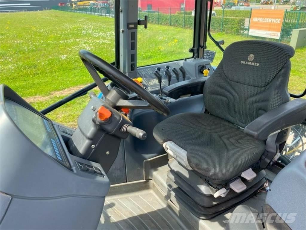 New Holland TM 155 Traktoren