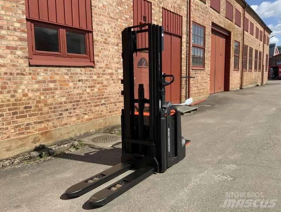 Toyota SPE 120 L Deichselstapler