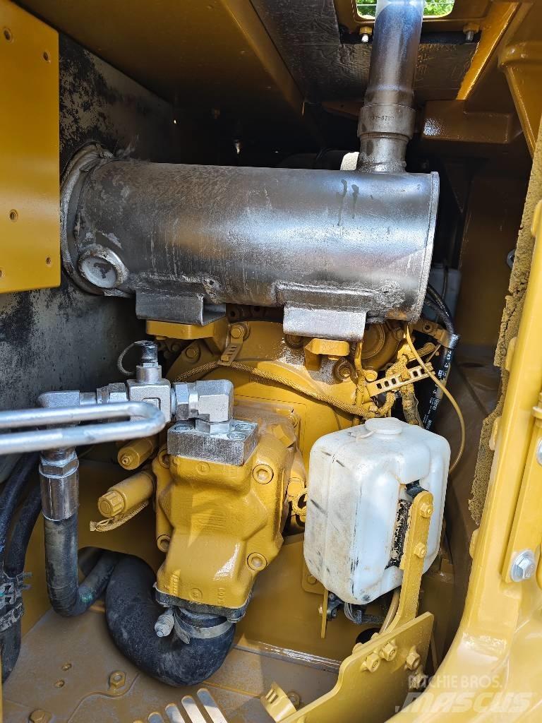 CAT 310 Raupenbagger