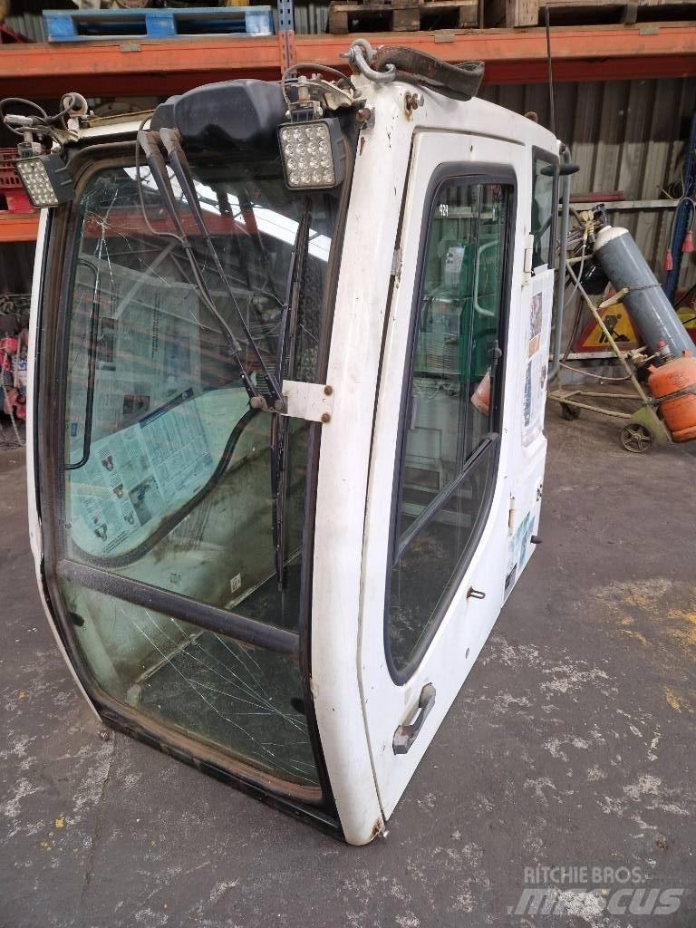Liebherr A 904 C Kabinen