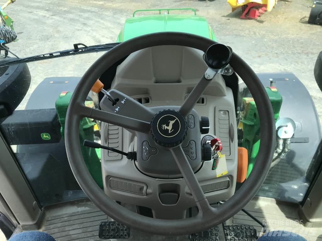John Deere 6130 M Traktoren