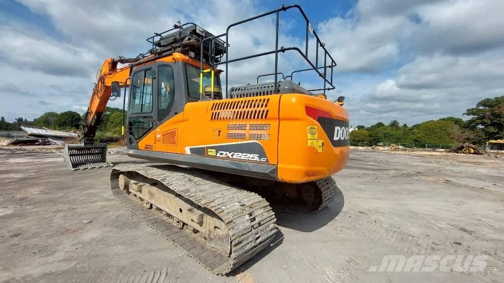 Doosan DX 225 LC Raupenbagger