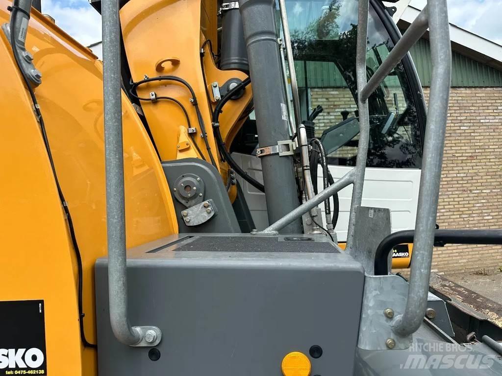 Liebherr A914 Mobilbagger