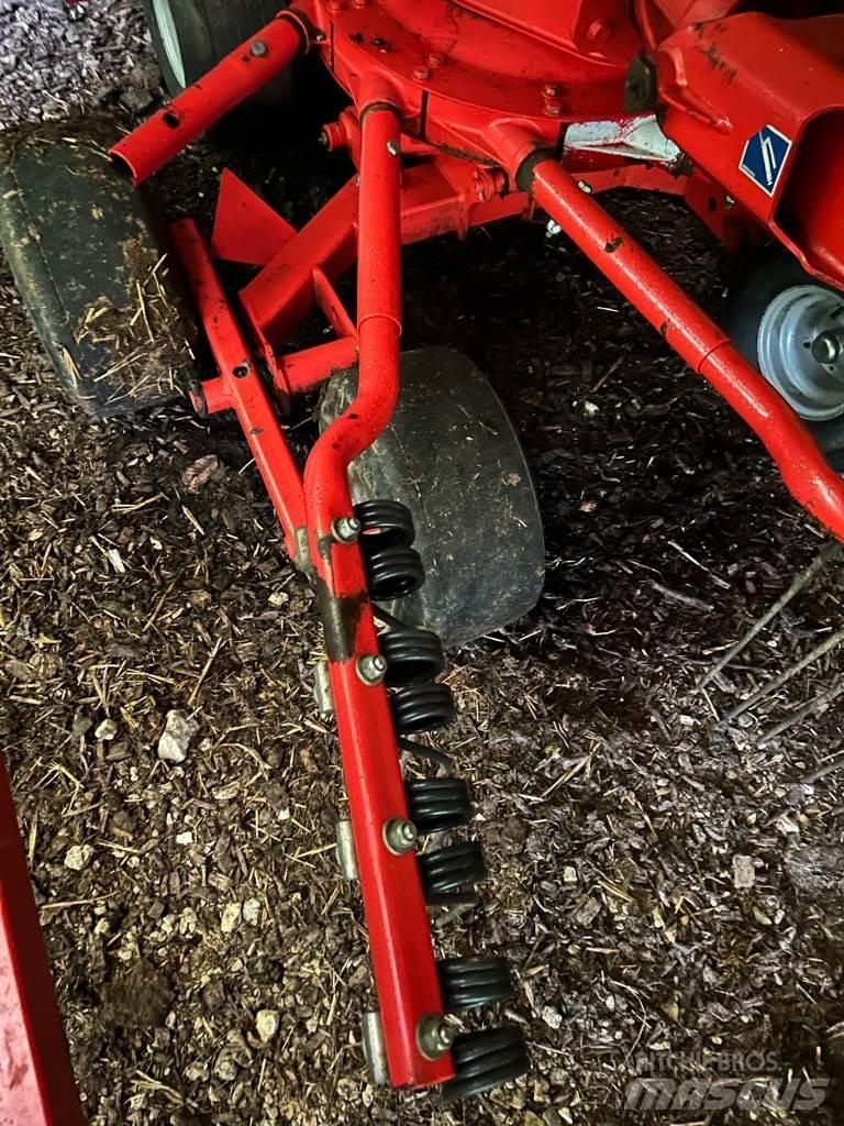 Kuhn GA 6632 Schwader