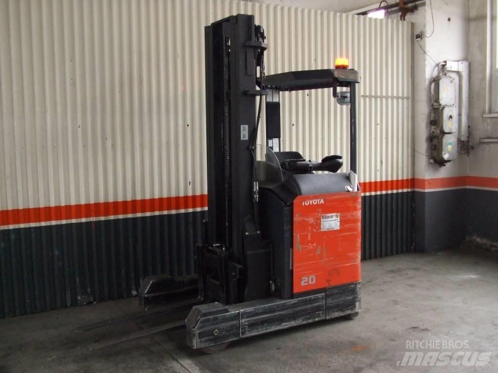 Toyota 7FBRE20 Schubmaststapler