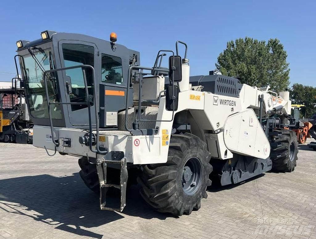 Wirtgen WR 2400 Asphalt-Recycler