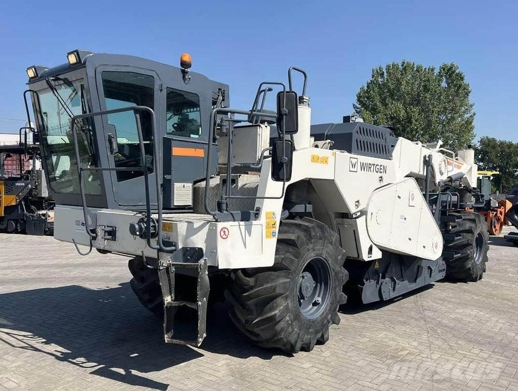 Wirtgen WR 2400 Asphalt-Recycler
