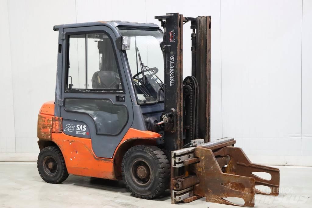 Toyota 62-7FDF25 Dieselstapler
