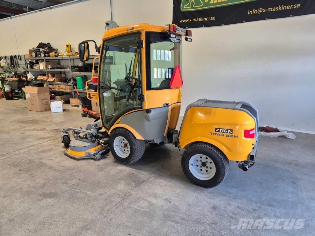 Stiga TITAN 32 H Arbeitsfahrzeuge