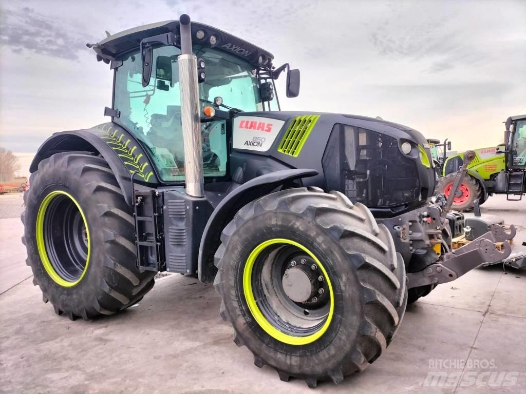 CLAAS Axion 810 Traktoren
