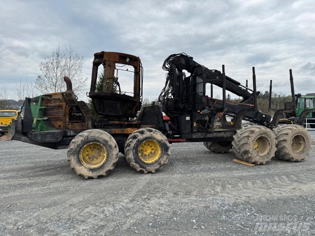 John Deere 1110 E Forwarder