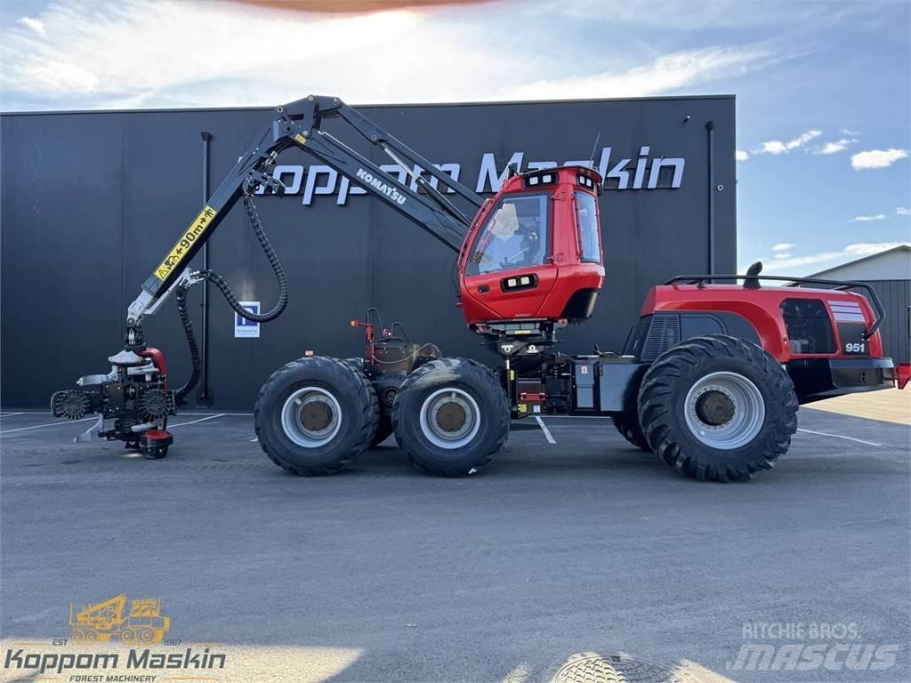 Komatsu 951 Harvester