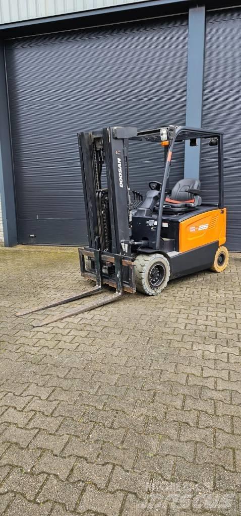 Doosan B 25 X-7 Elektrostapler
