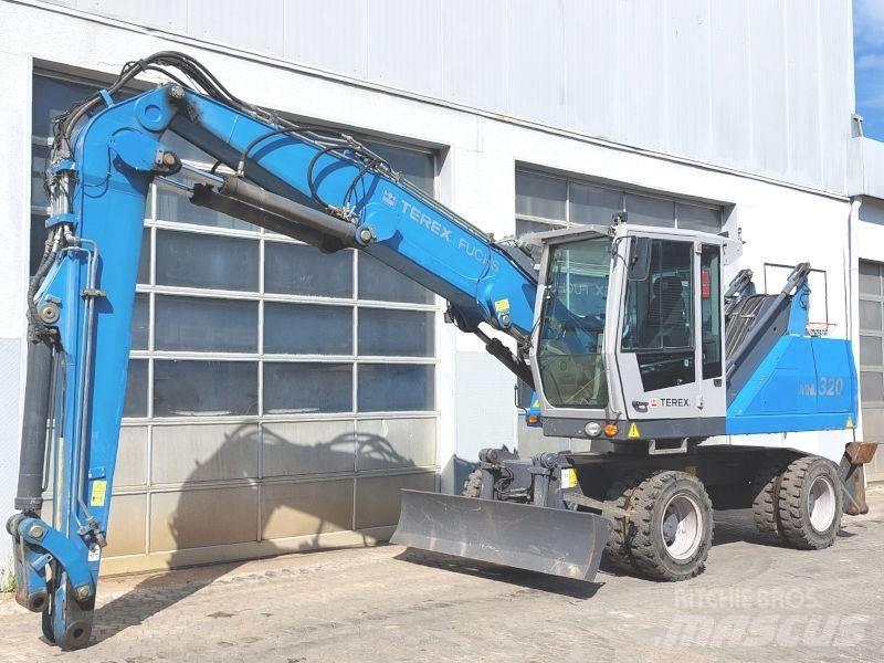 Fuchs MHL 320 D Materialumschlag