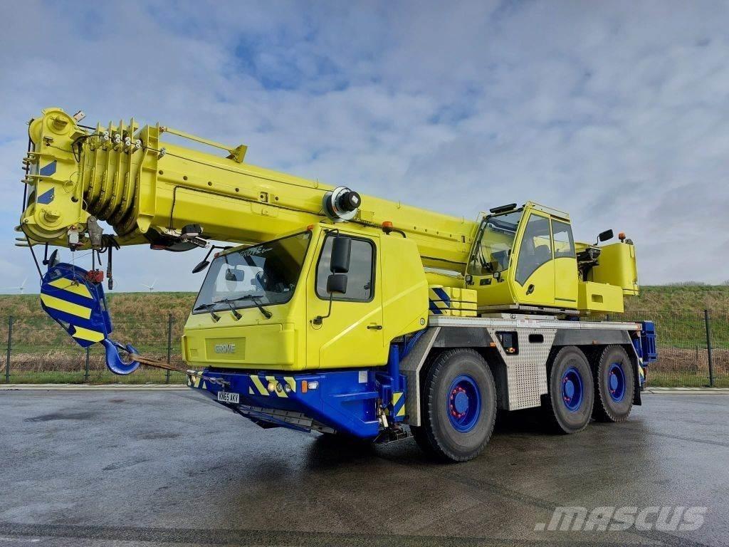 Grove GMK3060 All-Terrain-Krane