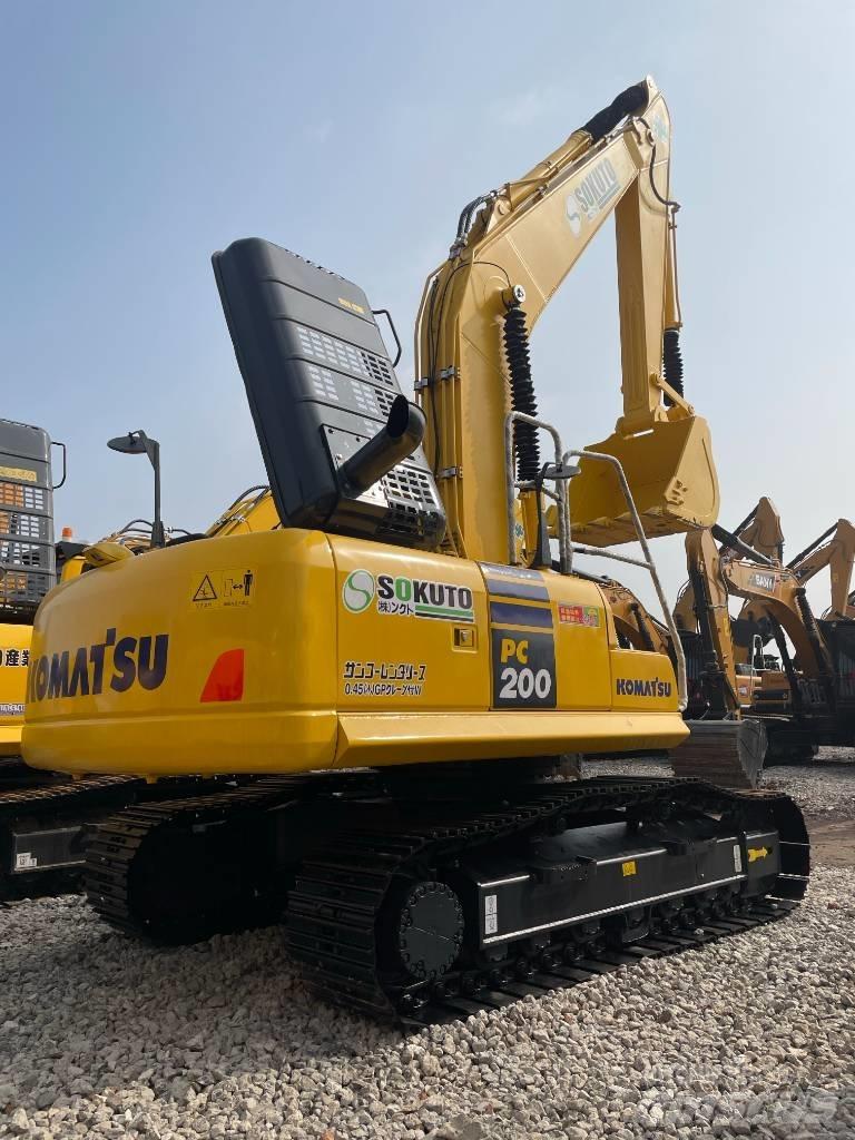 Komatsu PC 200-8 Raupenbagger
