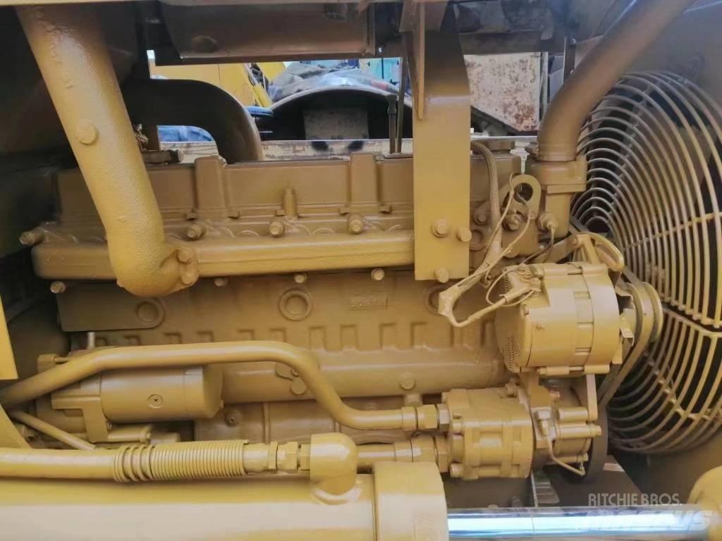 CAT D 4 C Bulldozer