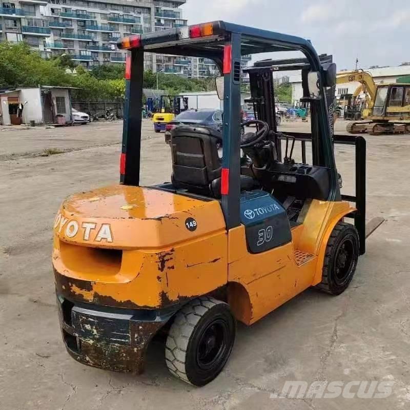 Toyota FD 30 Dieselstapler