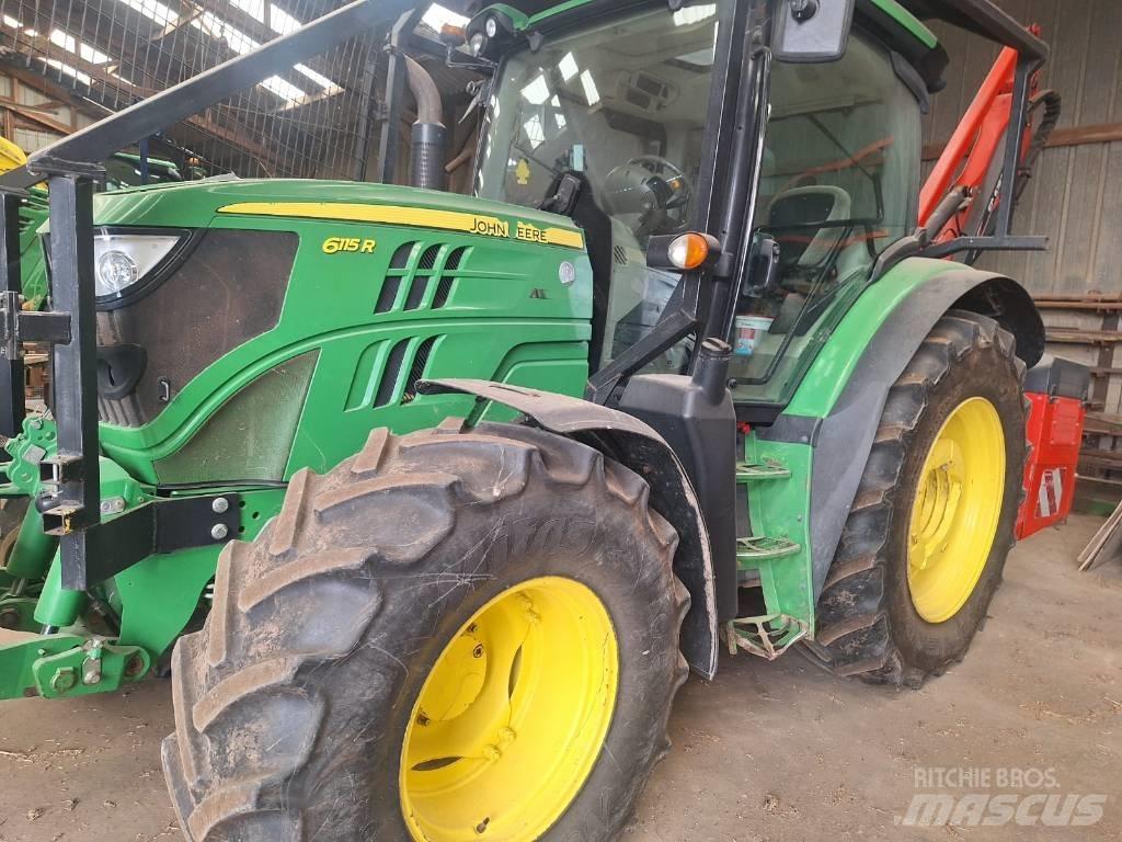 John Deere 6115 R Traktoren