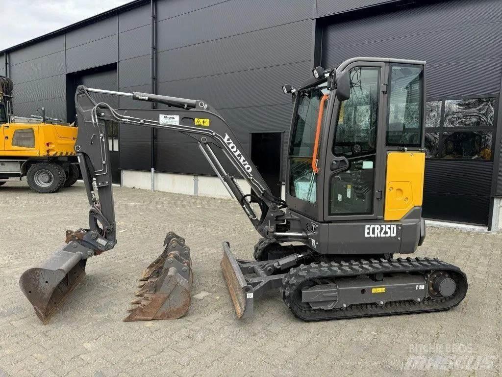 Volvo ECR25D Minibagger < 7t
