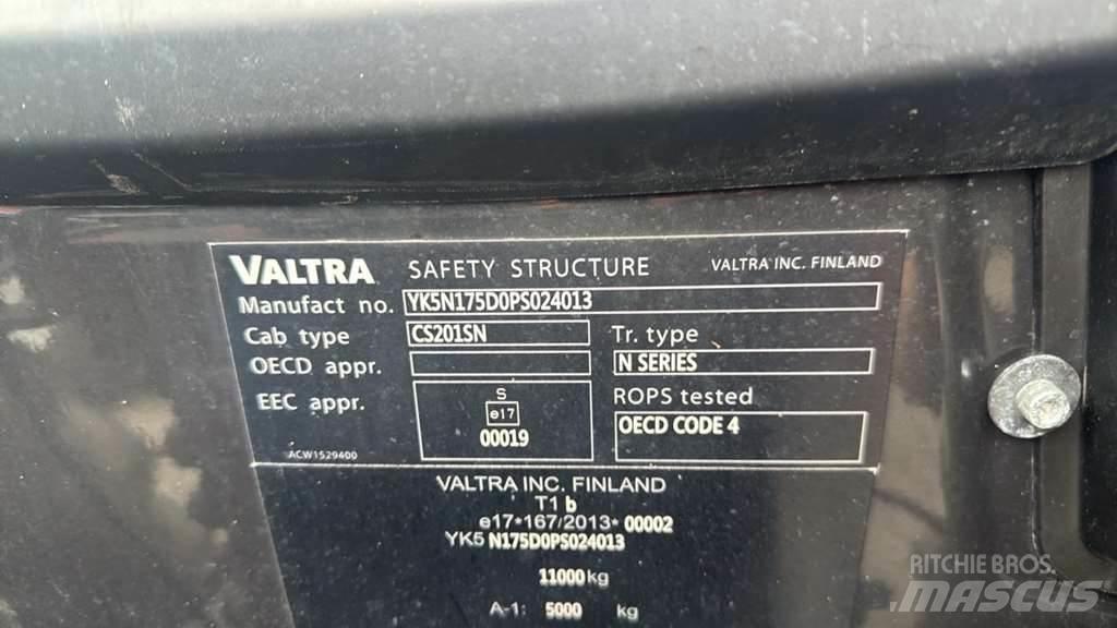 Valtra N175 Traktoren