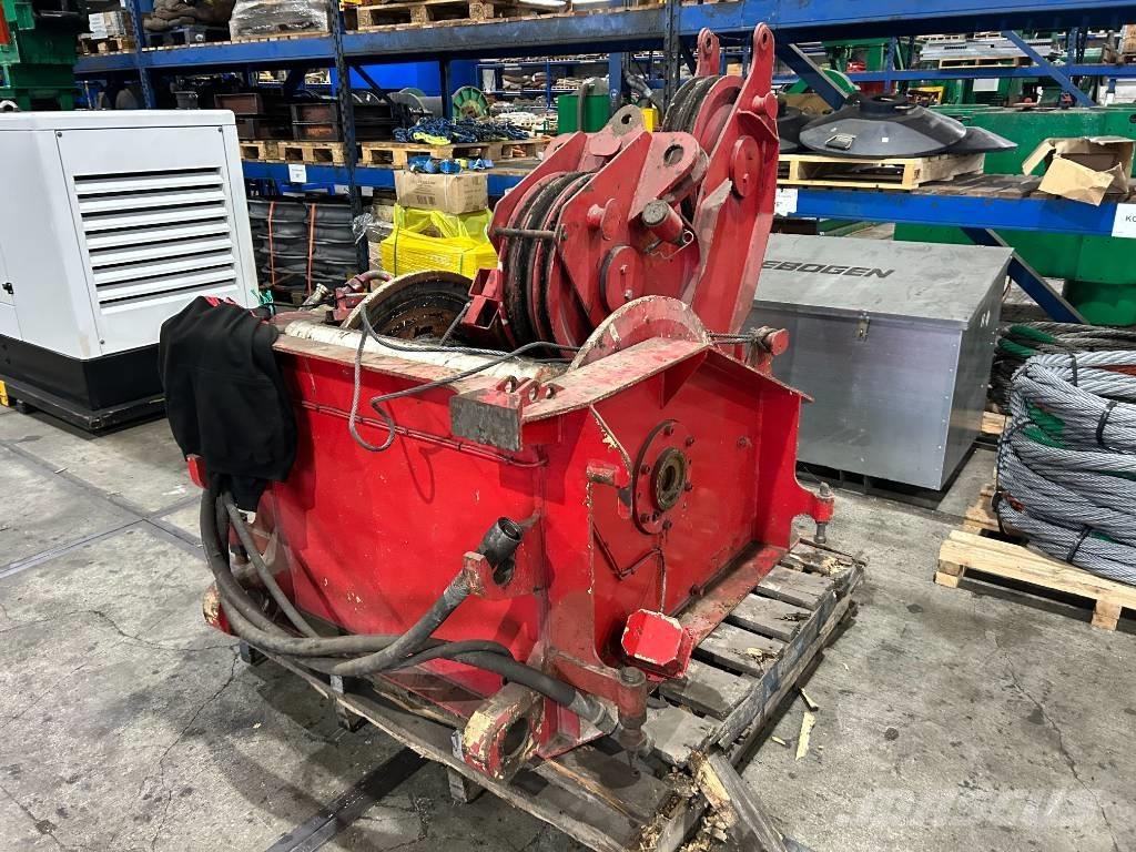 Grove GMK 6250 All-Terrain-Krane