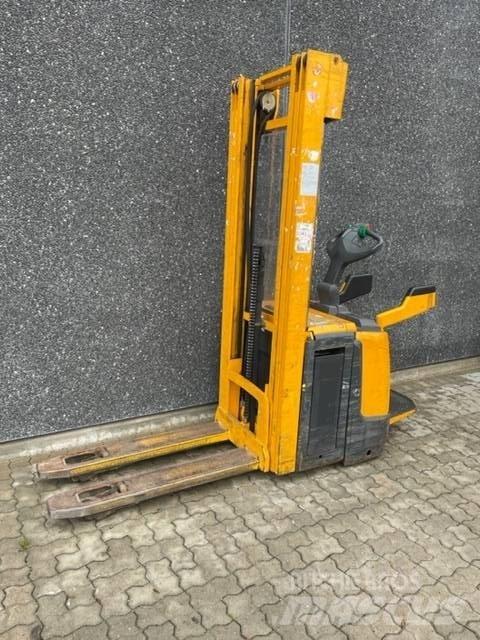 Jungheinrich ERC 216 Selbstfahrstapler