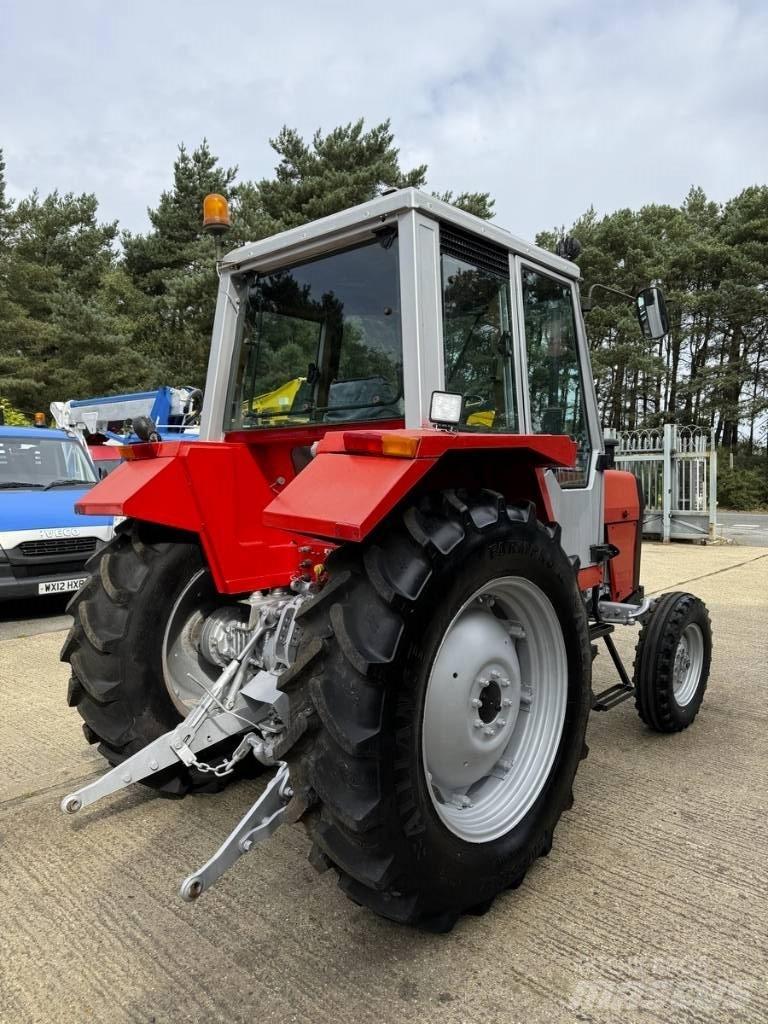 Massey Ferguson 690 Traktoren