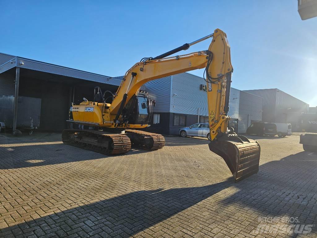 JCB JS 220 LC Raupenbagger