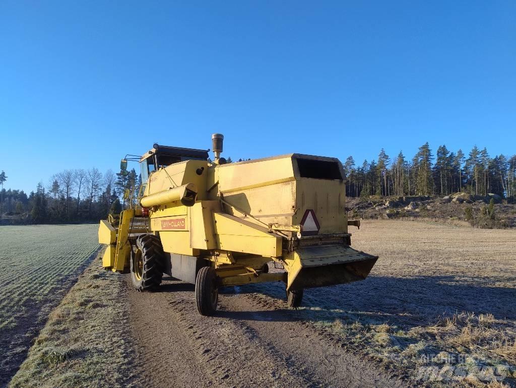 New Holland 8030 Mähdrescher