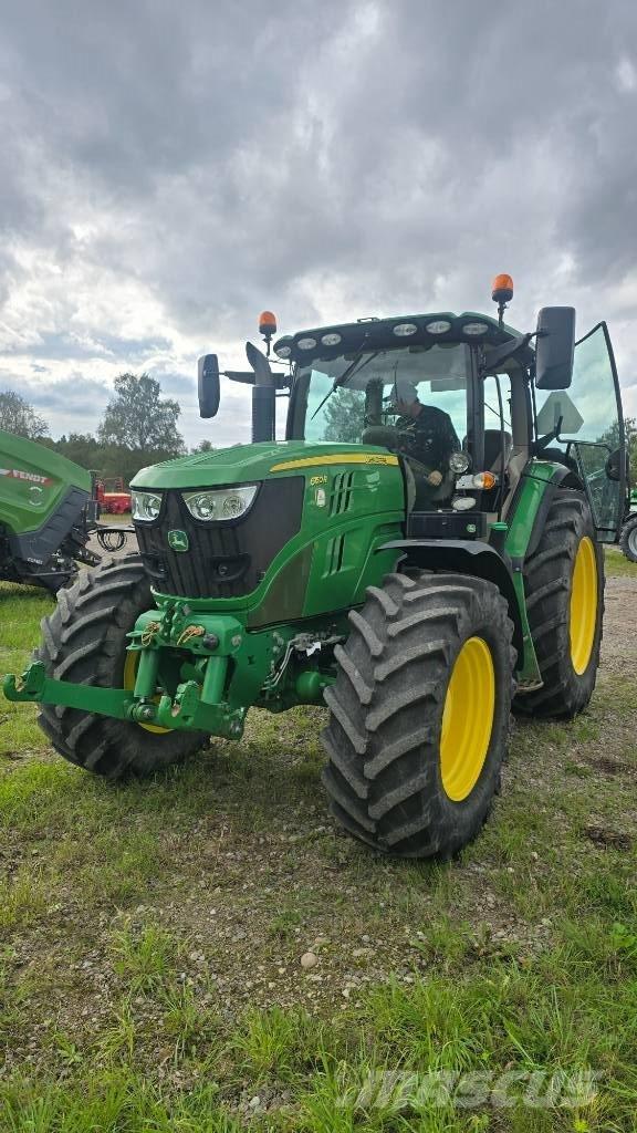 John Deere 6150 R Traktoren