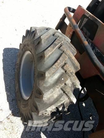  Pneus 11.5-15.3 Reifen