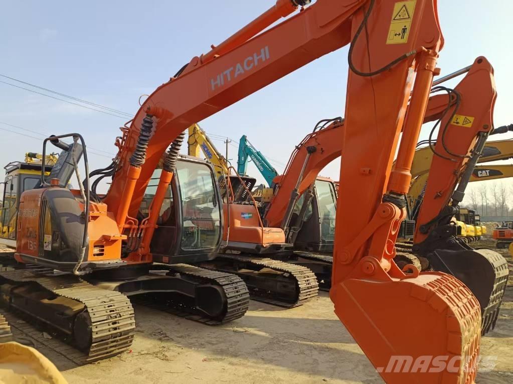 Hitachi ZX 135 Raupenbagger