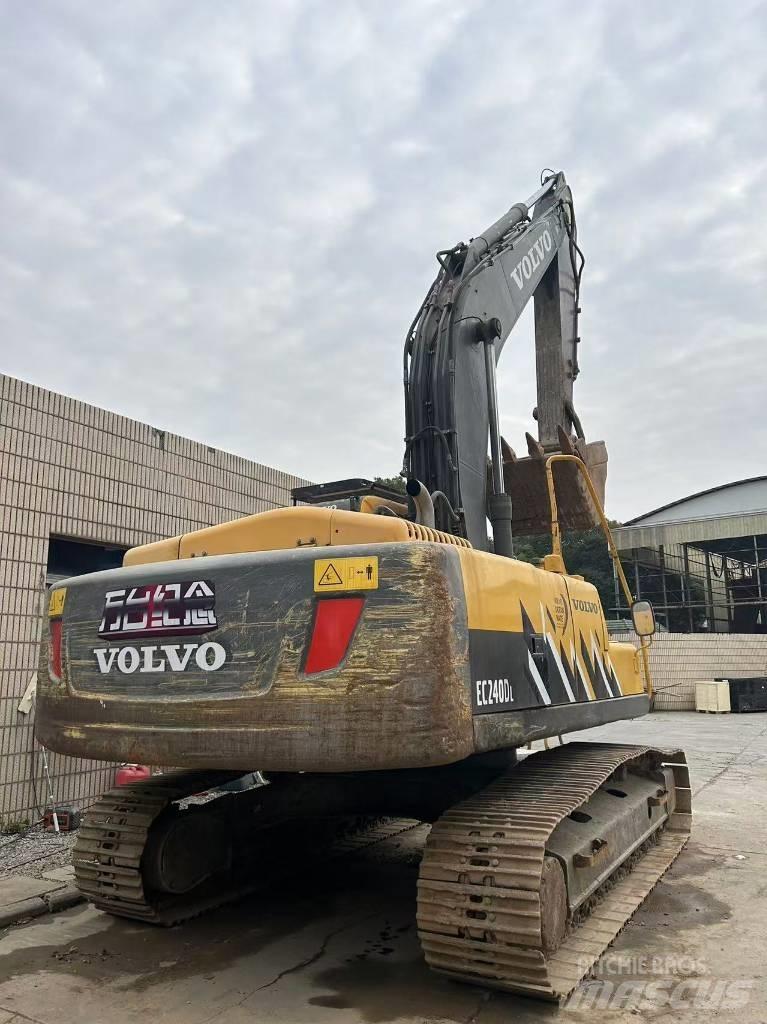 Volvo 240DL Raupenbagger
