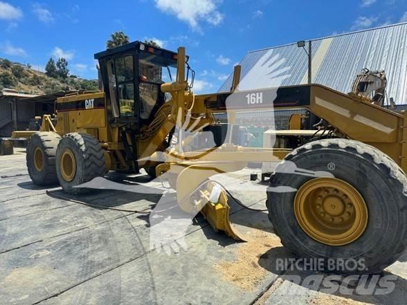 CAT 16H Grader
