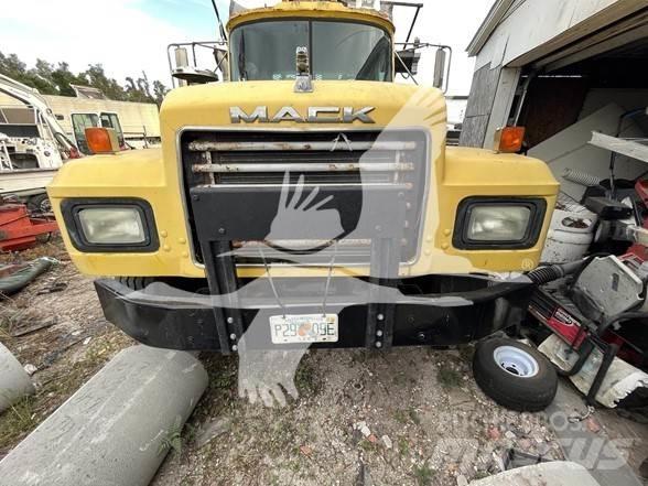 Mack RD688S Müllwagen