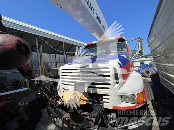 Sterling L9500 Sonstige Baumaschinen
