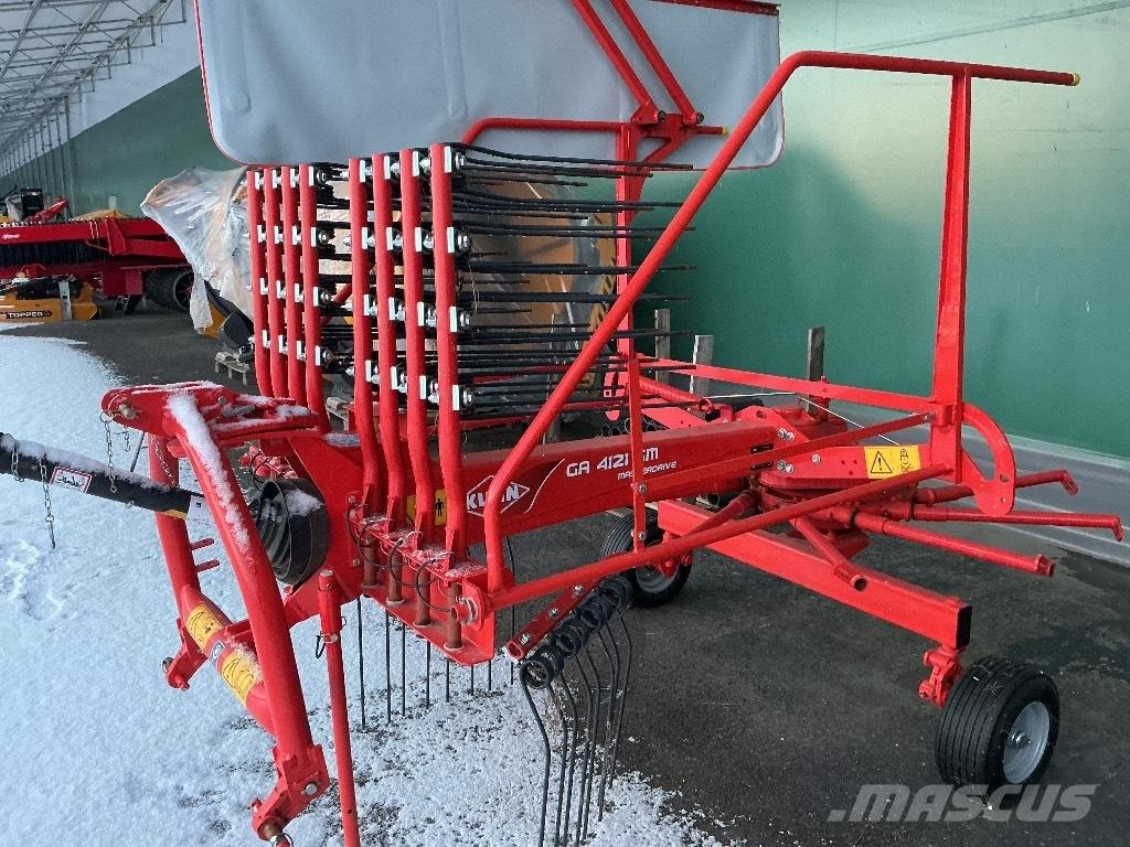 Kuhn 4121 GM Schwader