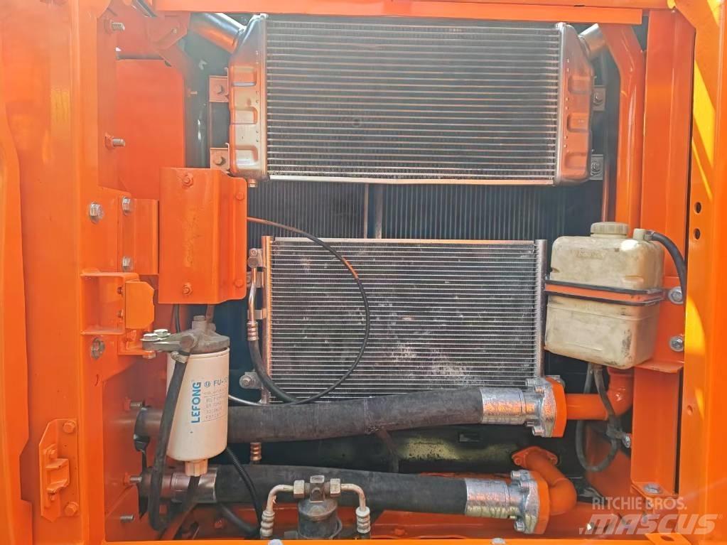 Doosan DX 225 LC Raupenbagger
