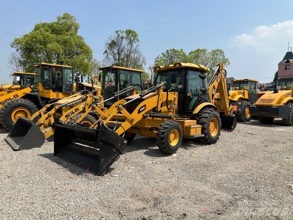 CAT 420F Baggerlader