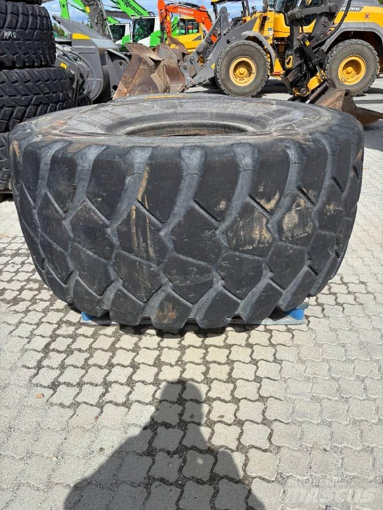  Anleggsdekk Fender Sonstige Baumaschinen