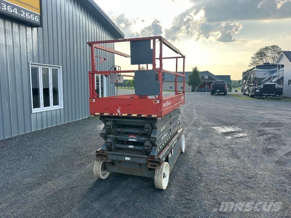 SkyJack SJ 4632 Scheren-Arbeitsbühnen
