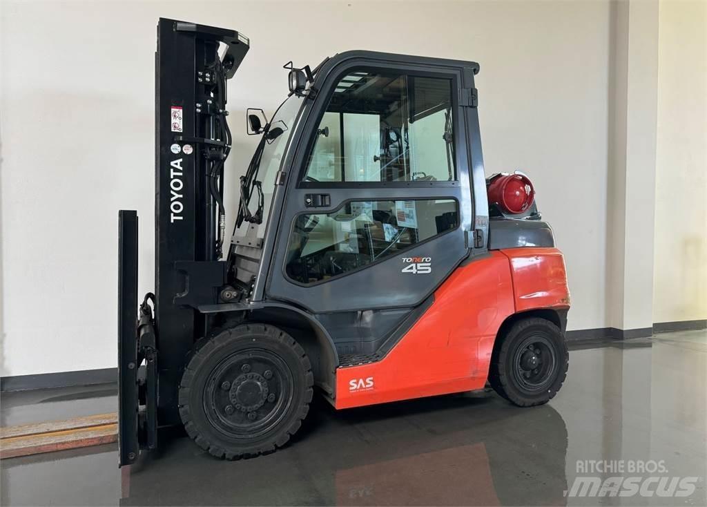 Toyota 8FG40N Gasstapler